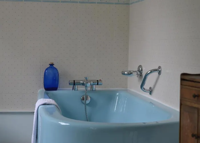 La Tour Blanche Guest house 4*