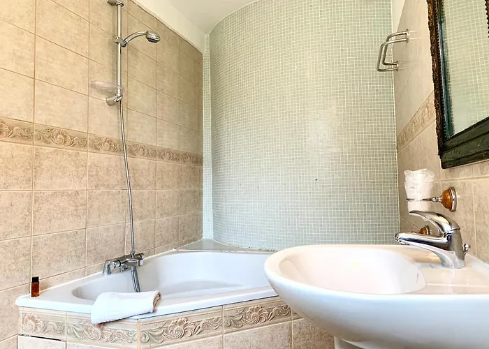 La Tour Blanche 4* Forest-Montiers